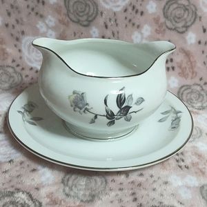 Vintage Yamaka NOCTURNE Gravy boat with attached underplate